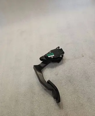Audi A8 S8 D3 4E Accelerator throttle pedal 4E1723503 F30015601