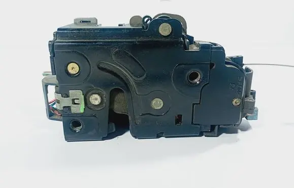 Seat Altea Front door lock 3D1837015 CM2192000432