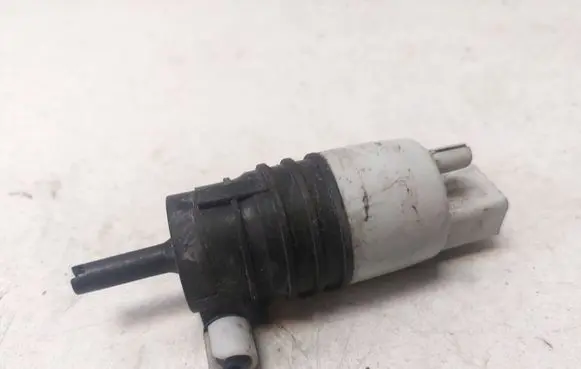Mercedes-Benz C W205 Windscreen/windshield washer pump A0998660121