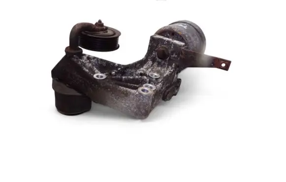 Volkswagen Transporter - Caravelle T4 Engine mount bracket 7D0199132E