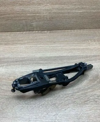 Front door exterior handle/bracket