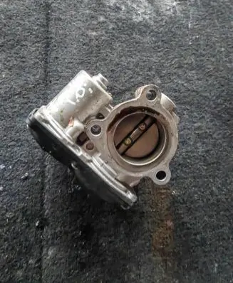 Ford Focus Throttle valve