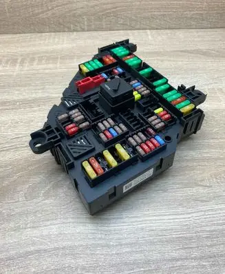 BMW 7 F01 F02 F03 F04 Fuse module 9264924 17033451