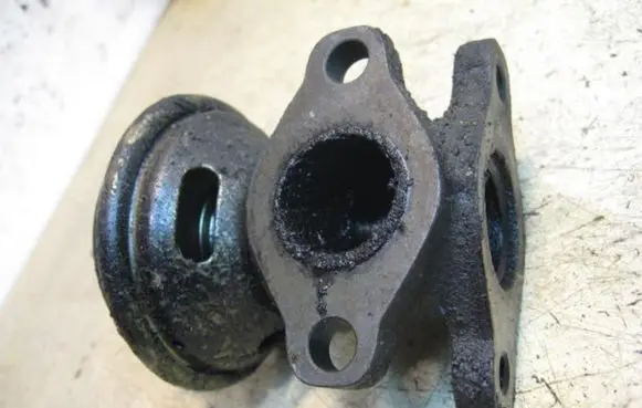 Volkswagen Sharan EGR valve 028131501A