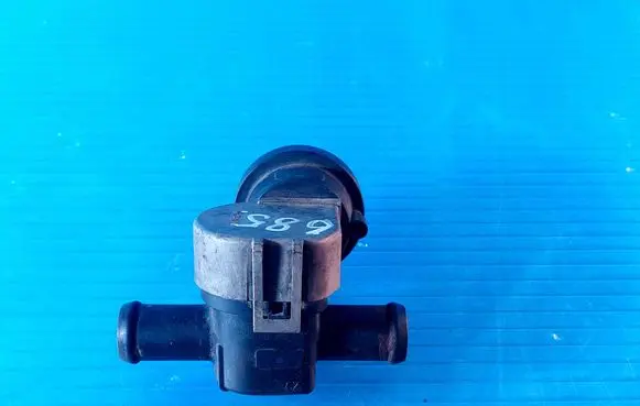 Volkswagen Crafter Coolant heater control valve 2H0121805