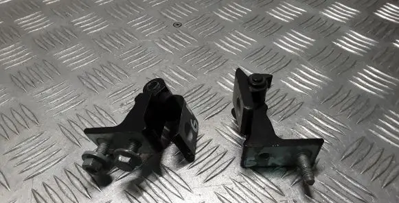 Rear door hinge set
