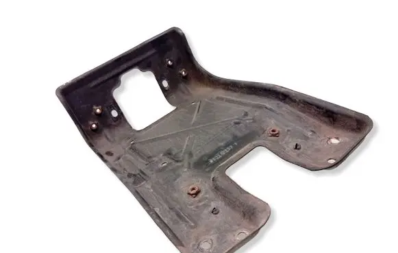Mercedes-Benz R W251 Top upper radiator support slam panel 03311571
