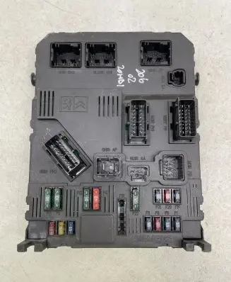 Peugeot 206 Comfort/convenience module 9645747480 S118085210D 614624893