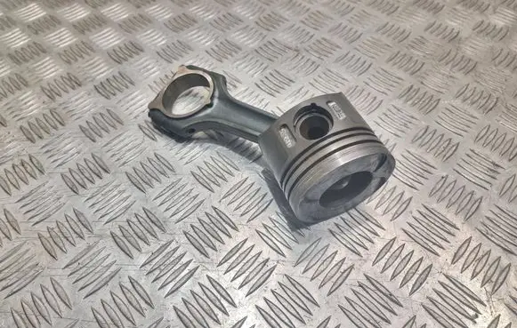 Mercedes-Benz Vito Viano W639 Piston 250250