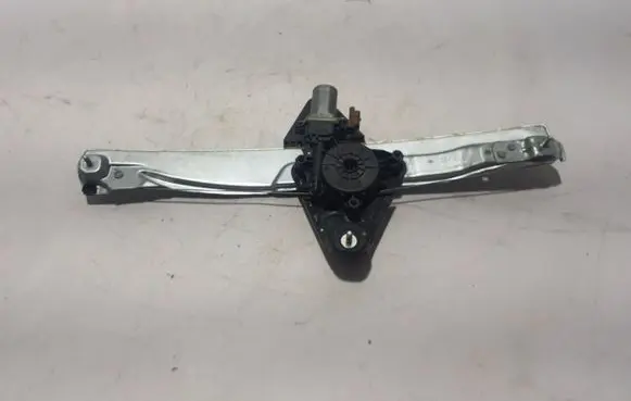 Front window lifting mechanism without motor
