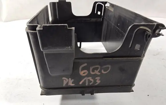 Volkswagen Polo IV 9N3 Battery box tray 6Q0915419G