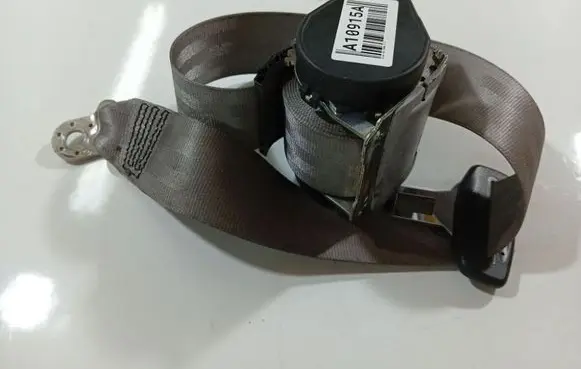 Audi A6 S6 C6 4F Rear seatbelt 4F0857805e