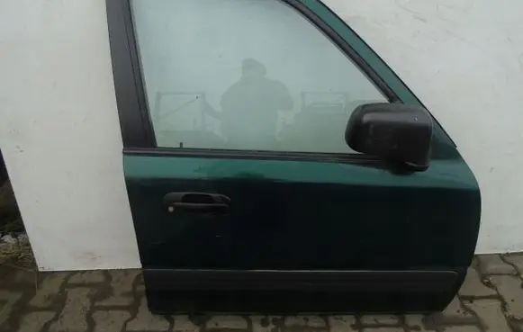 Honda CR-V Rear door