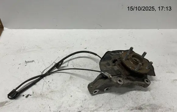 Front wheel hub