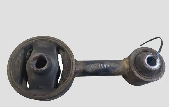Hyundai ix35 Engine mount bracket 219822S000