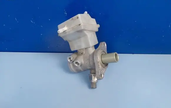 Renault Espace - Grand espace IV Master brake cylinder 41250010 7701206914 8200181766A