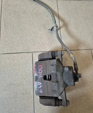 Hyundai i30 Front brake caliper