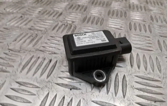 Volkswagen PASSAT B5.5 ESP acceleration yaw rate sensor 8E0907637A