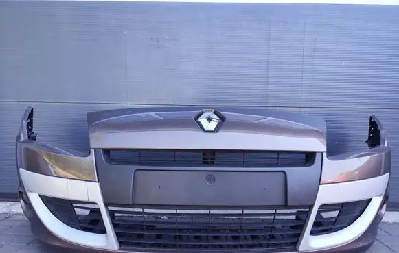 Renault Megane III Front bumper
