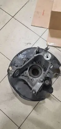 Audi A8 S8 D4 4H Rear wheel hub spindle/knuckle 