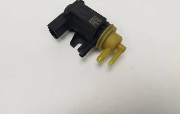 Volkswagen Tiguan Turbo solenoid valve 1K0906627B 4011464A