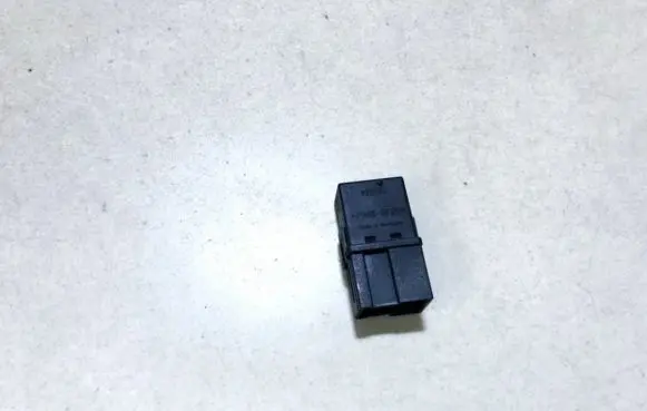 Volvo S40, V40 Other relay mb95338211
