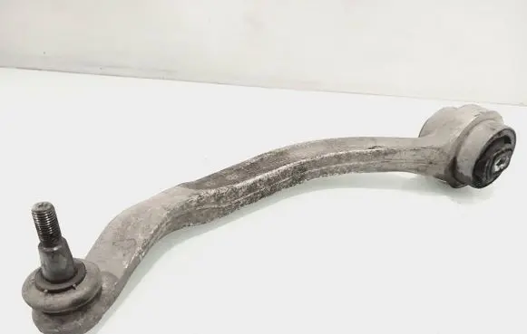 Volkswagen PASSAT B5 Front control arm 4D0407695j