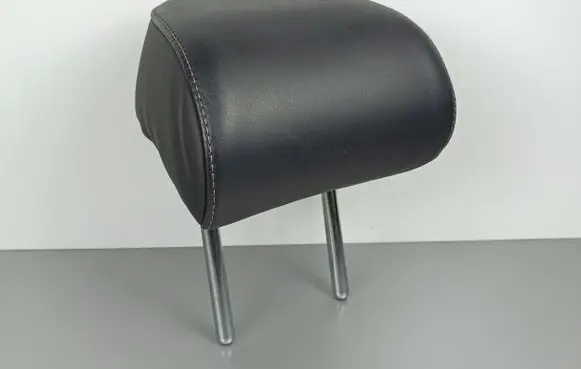 KIA Stinger Rear seat headrest 