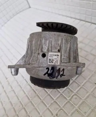 Mercedes-Benz E W213 Engine mount bracket A2132400600 ZGS002
