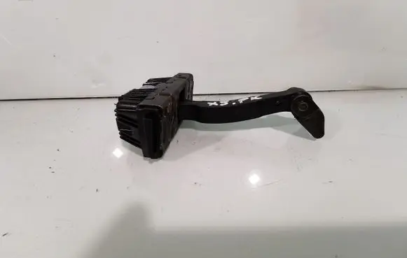BMW X5 E53 Front door check strap stopper 8402502
