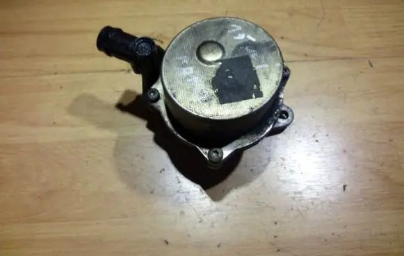 Renault Laguna II Vacuum pump 8200072985