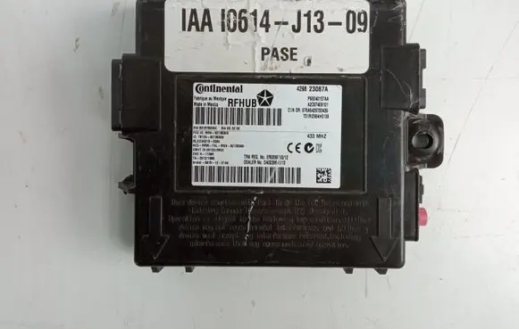 Jeep Grand Cherokee Keyless (KESSY) go control unit/module 68240157AA