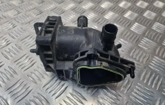 Volkswagen Golf V Air intake duct part 03C129721B