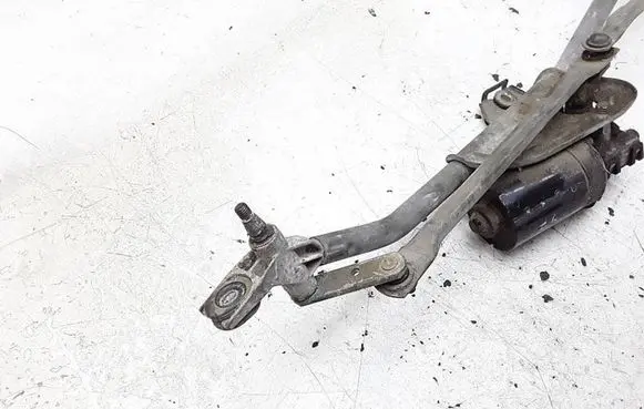 Front wiper linkage