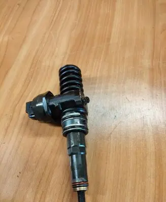 Seat Ibiza IV (6J,6P) Fuel injector 038130073bp