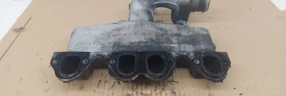 Audi A4 S4 B5 8D Intake manifold 028129713k