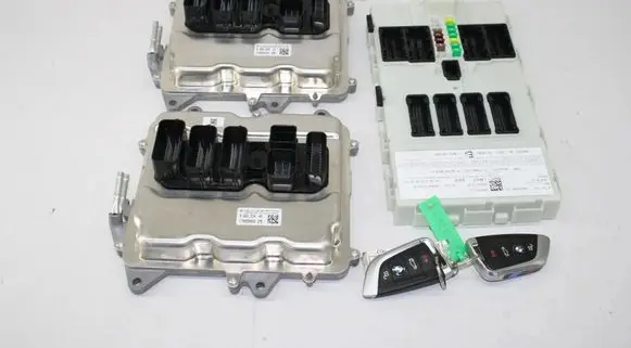 BMW X6 F16 Engine ECU kit and lock set 8665254