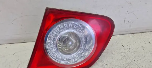 Tailgate rear/tail lights
