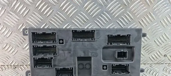Jaguar XE Comfort/convenience module GX7314F041AL