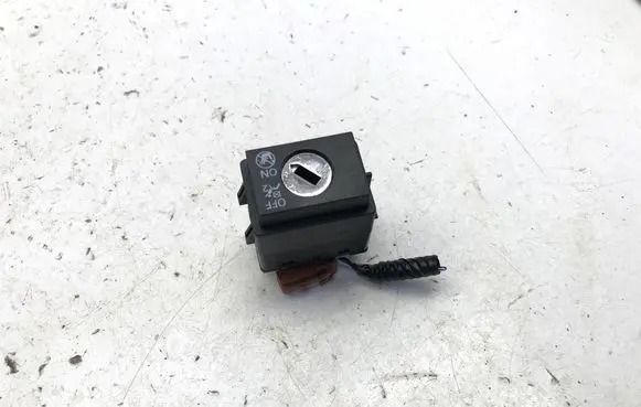 Passenger airbag on/off switch