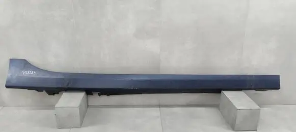 BMW 1 F40 Front sill (body part) 51777461382