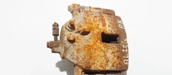 Front brake caliper