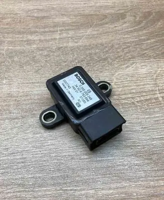 BMW 5 E39 Yaw turn rate sensor 6753694 0265005248
