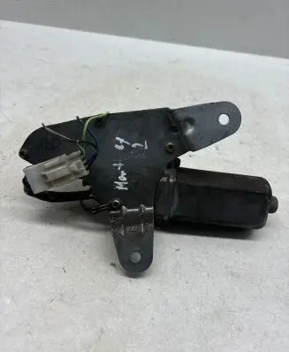 Opel Monterey Rear window wiper motor M42061S