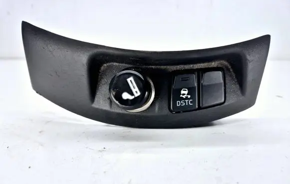 Volvo V50 Other dashboard part 8686026 8691530