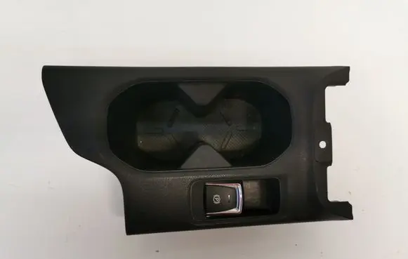 Cup holder front