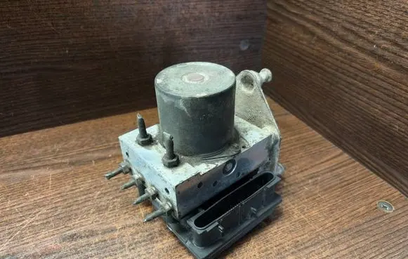Mercedes-Benz Vito Viano W639 ABS Pump 0014461489 A0014461489