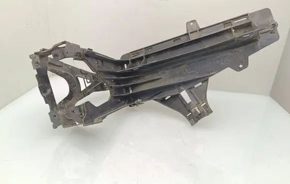 Headlight/headlamp mounting bracket