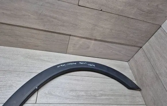 Porsche Cayenne (9Y0 9Y3) Front arch trim 95855972850