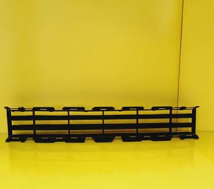 Renault Megane II Front bumper lower grill 8200114155